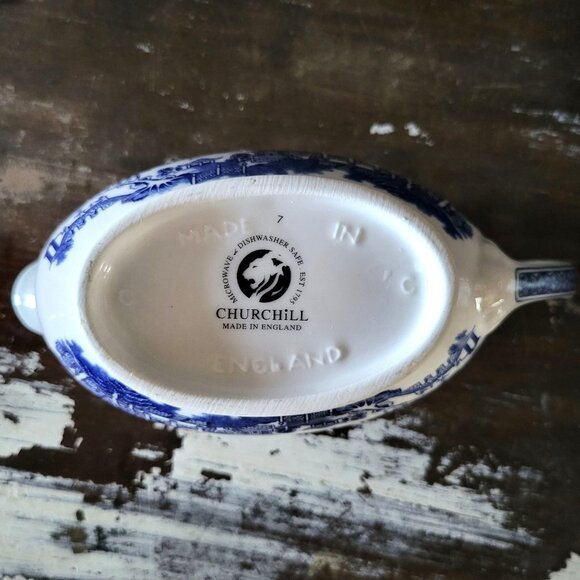 Churchill Blue Willow Pattern Gravy Boat, Blue and White Chinoiserie Sauce Boat - Picture 9 of 10